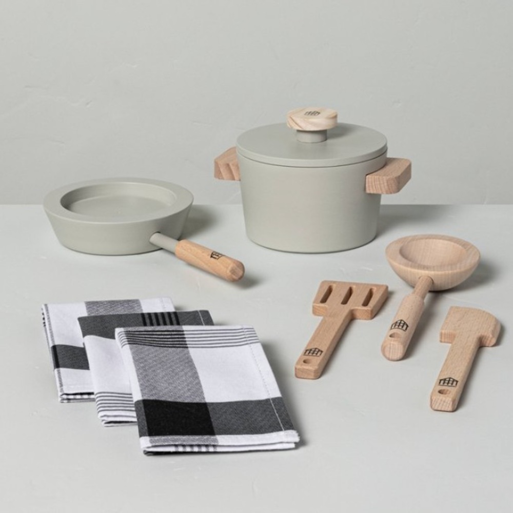 HEARTH AND HAND Toy Cooking Set